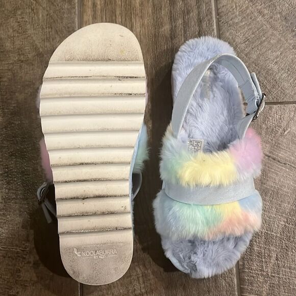 Koolaburra Ugg fuzzy slippers - Picture 3 of 4